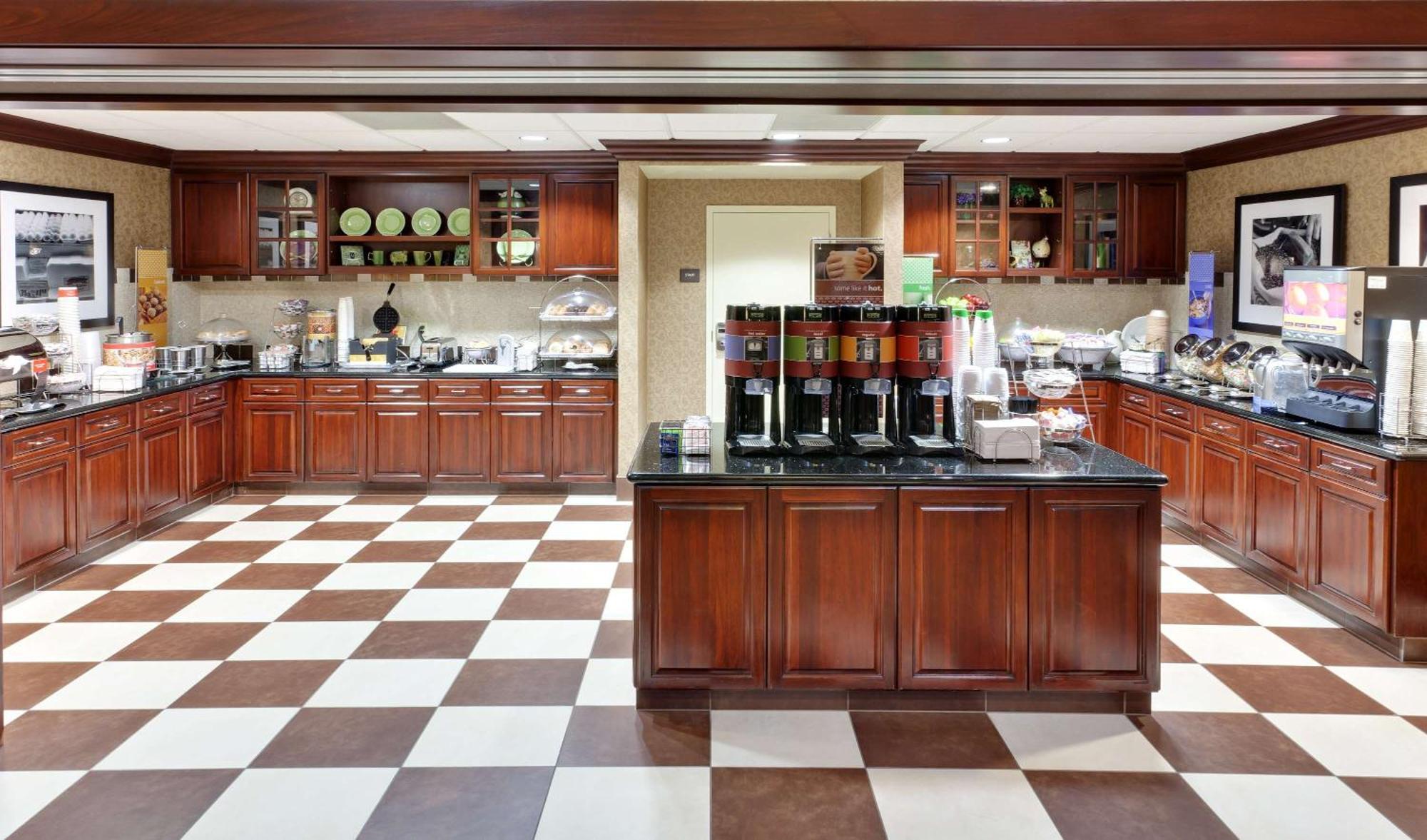Hampton Inn & Suites Sacramento-Airport-Natomas Екстериор снимка